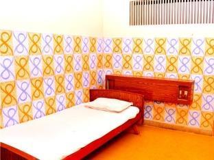 Sri Saibaba Guest House Puduččéri Exteriér fotografie